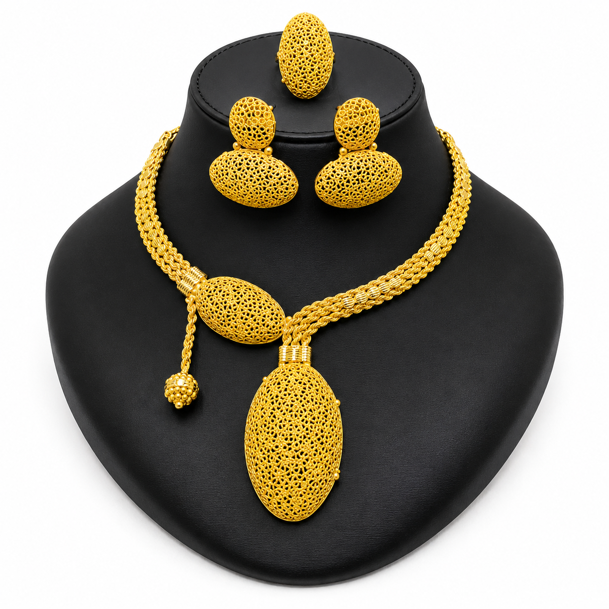 The Linguère Filigree Pendant Set